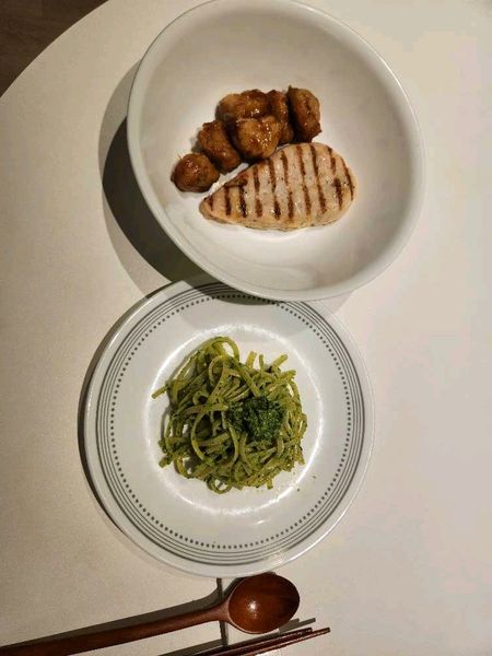 샐러리페스토의 썸네일