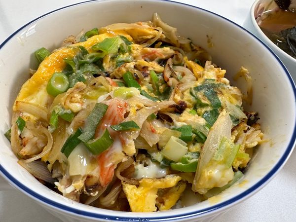 カニカマ玉子丼のサムネイル