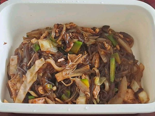 Thumbnail of Diet Jajang (Low-Calorie Black Bean Noodles)
