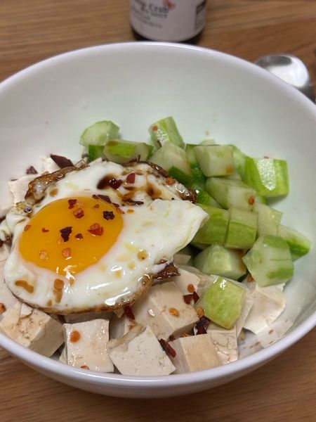 오이두부계란비빔밥의 썸네일