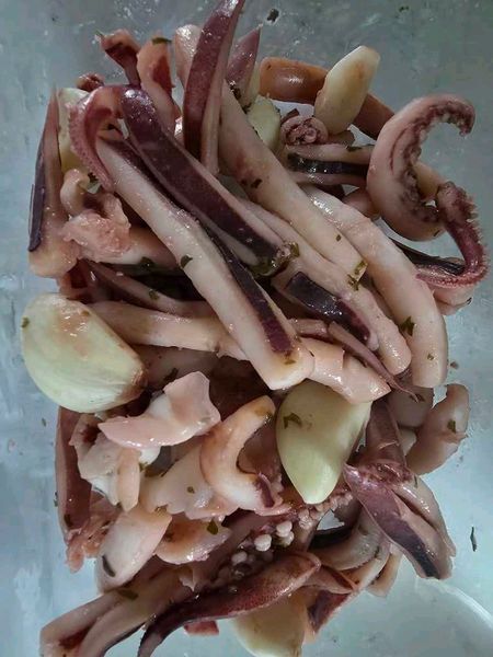 🦑 丸ごとニンニクときのこのイカ醤油炒めのサムネイル