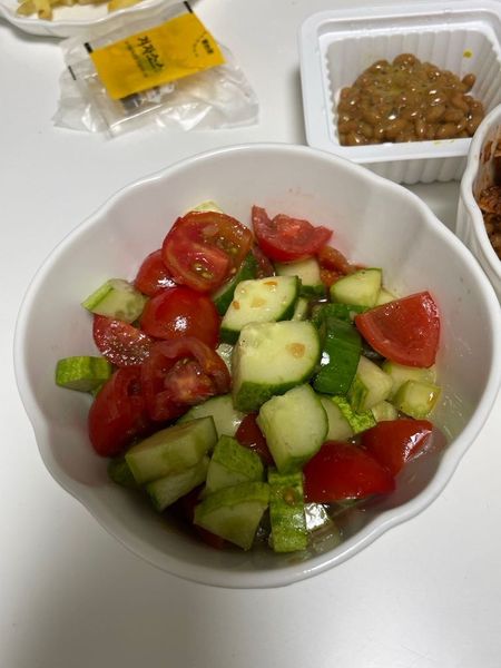 토마토 오이샐러드의 썸네일