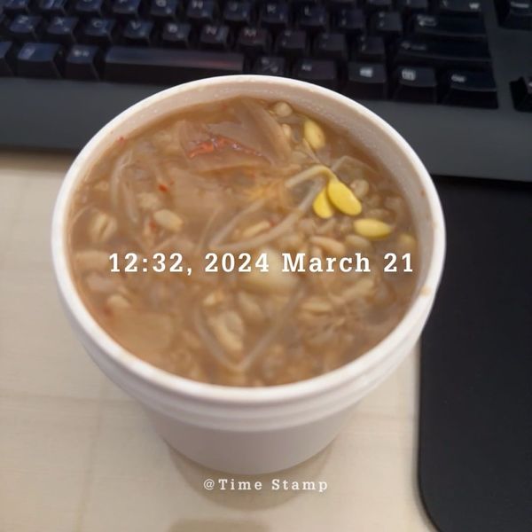 キムチと豆もやしのお粥（卵なしバージョン）のサムネイル