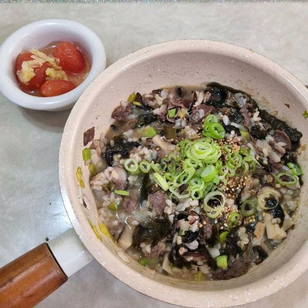 牛肉とわかめのおかゆのサムネイル