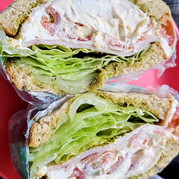 바질토마토샌드위치의 썸네일