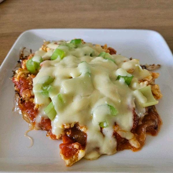 キャベツ卵炒めピザ 🍕 のサムネイル