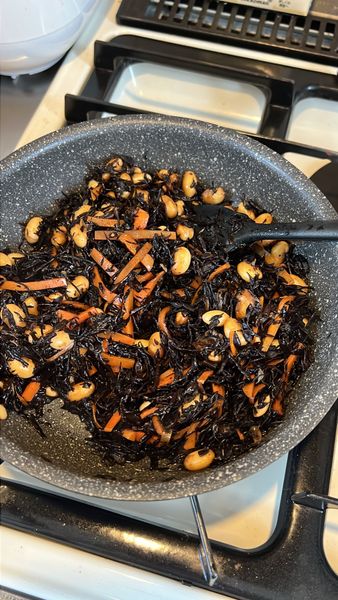 ひじきと大豆の煮物のサムネイル
