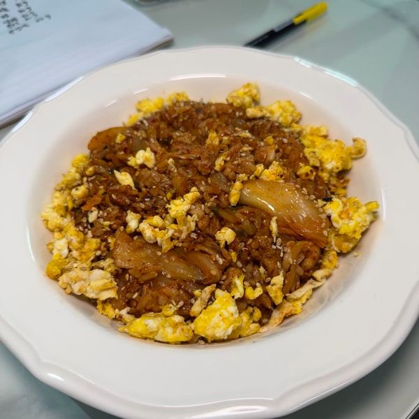 キムチ炒めご飯（タンパク質は別途計算！）のサムネイル