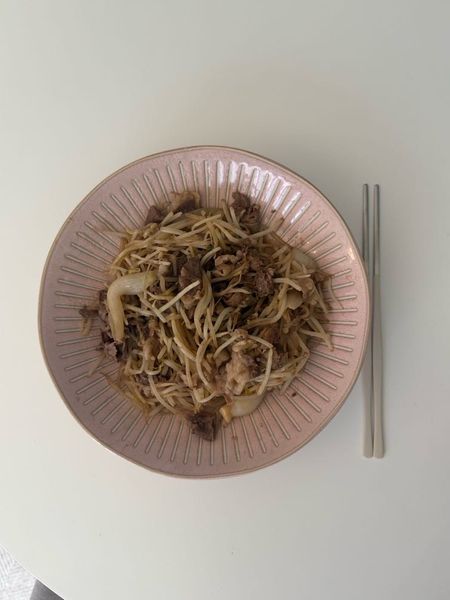 Thumbnail of Stir-fried Bean Sprouts with Brisket