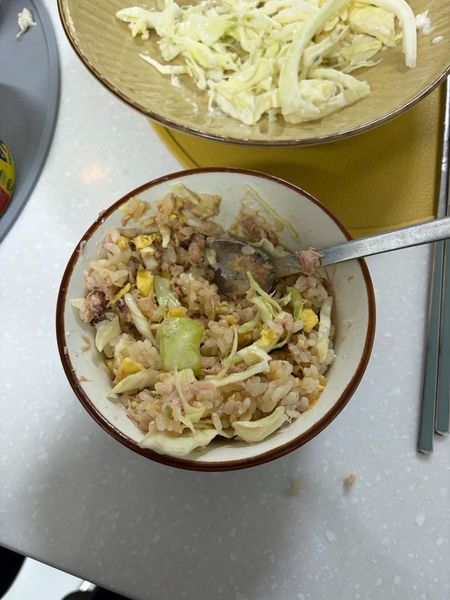 참치양배추계란비빔밥의 썸네일