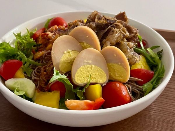 우삼겹김치말이비빔국수의 썸네일