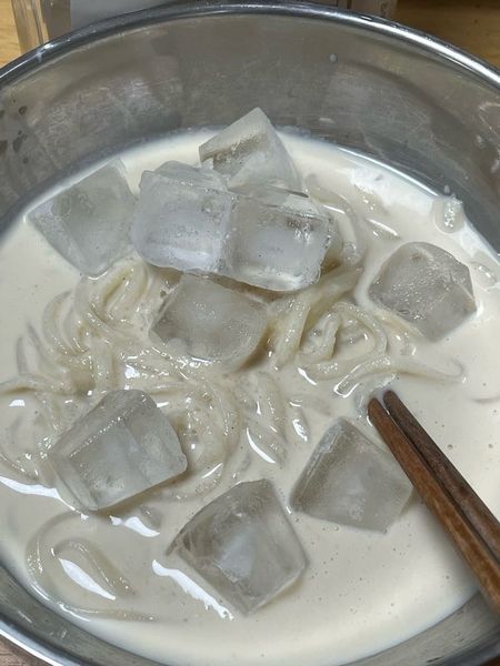 바리콩국수의 썸네일