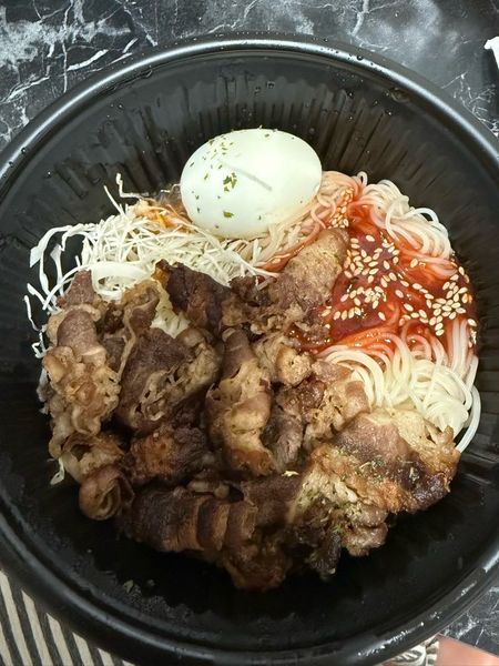 비빔국수&우삽겹의 썸네일