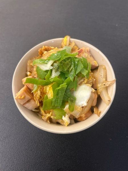 和風鶏むね肉丼のサムネイル