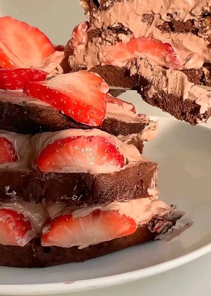 アーモンドパウダー生チョコカップケーキ🧁のサムネイル