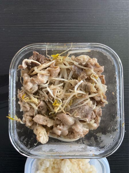 牛バラ肉ともやしの炒め物のサムネイル