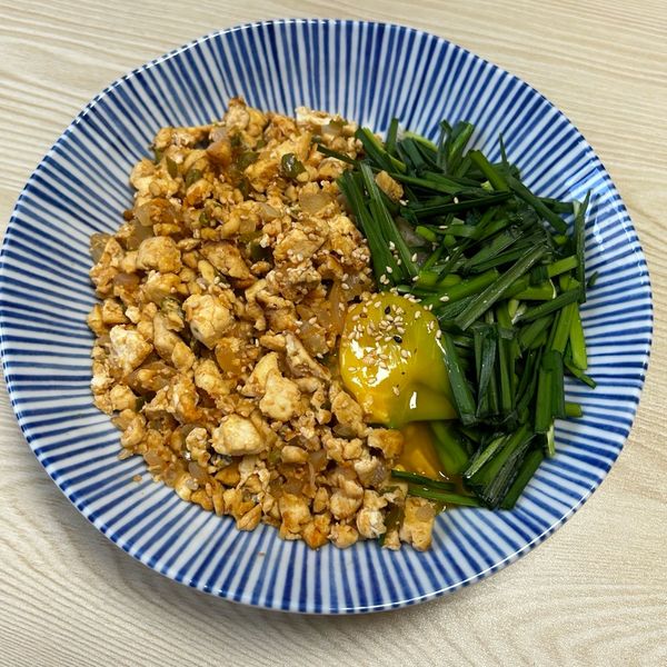 ユージマンのピリ辛豆腐丼のサムネイル