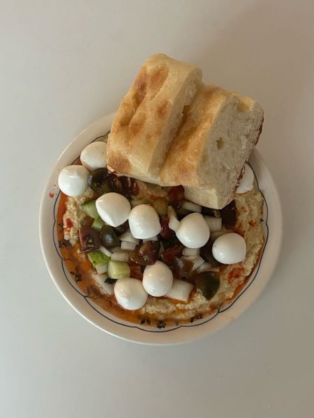 후무스 토마토 오이 샐러드 의 썸네일