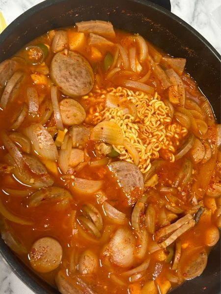 김치모둠햄부대찌개의 썸네일