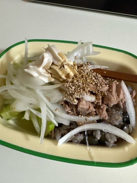 오이참치비빔밥의 썸네일