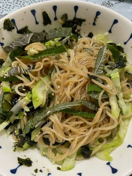 豆淡白麺とエゴマ油のヌードルのサムネイル