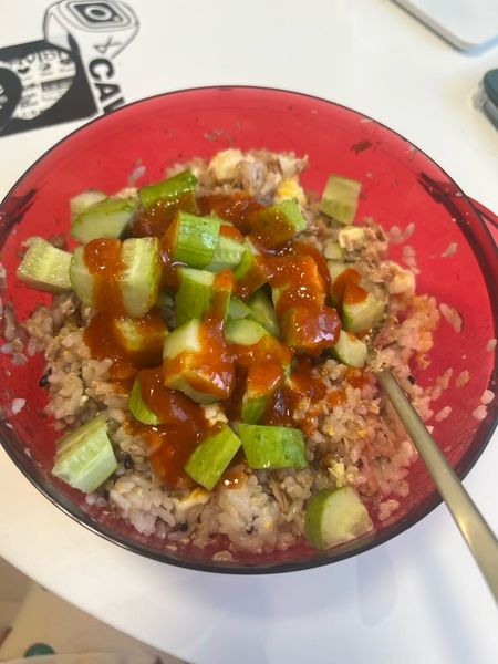 오이참치비빔밥의 썸네일