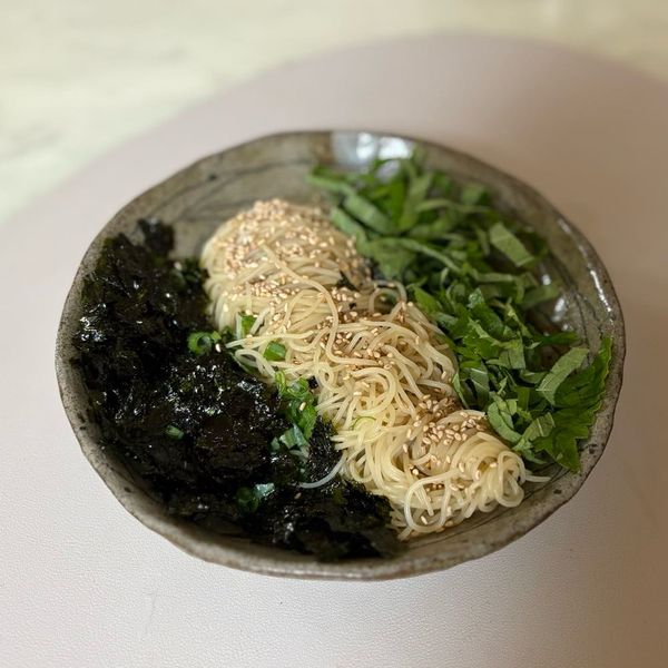 🍜エゴマ油そば冷麺のサムネイル
