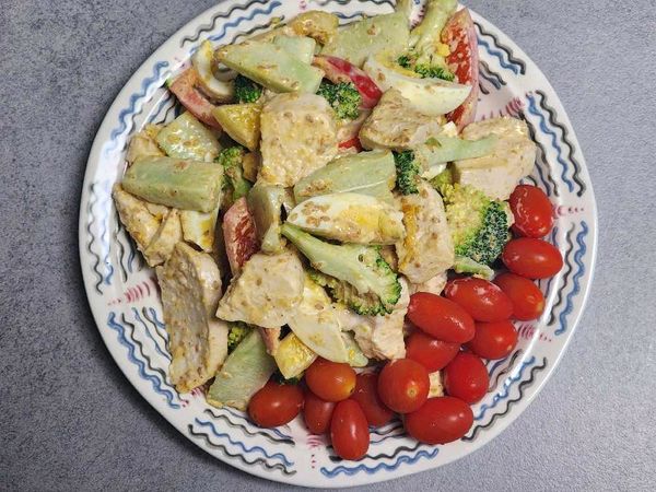 鶏むね肉とブロッコリーのごまソース和え 10.26.のサムネイル