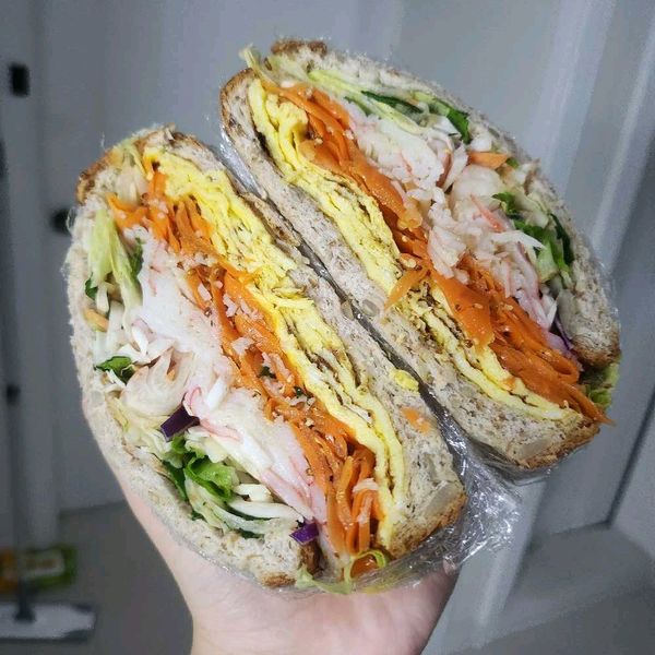 キャロットラペサンドイッチ（全粒粉食パン）のサムネイル