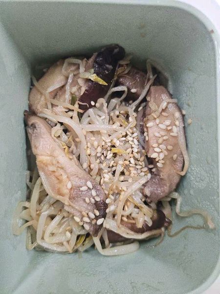 しいたけともやしのナムルのサムネイル