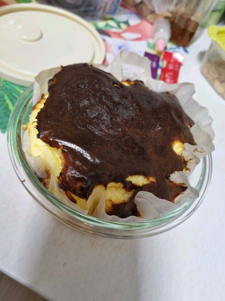 바스크치즈케이크/휘핑크림의 썸네일