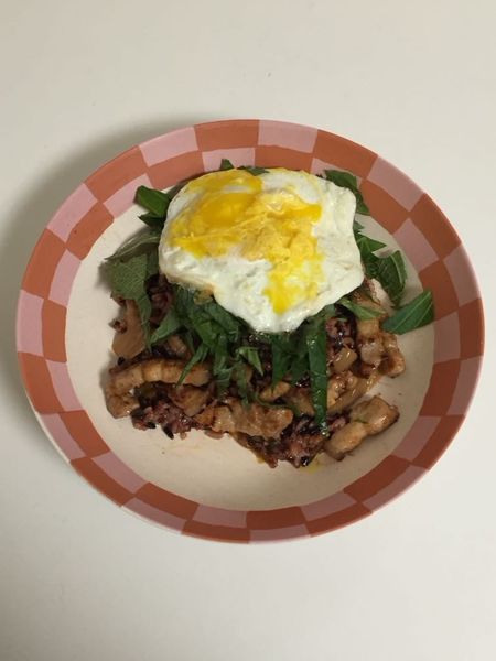 豚肉キムチ炒めご飯（黒米）のサムネイル
