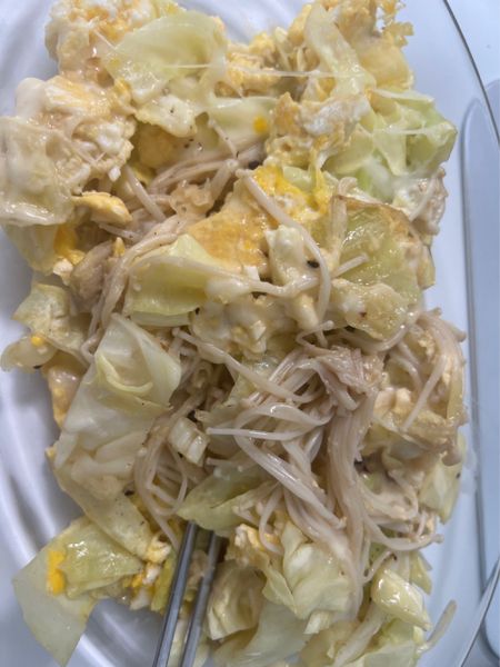 キャベツとチーズ・キノコ・卵炒めのサムネイル