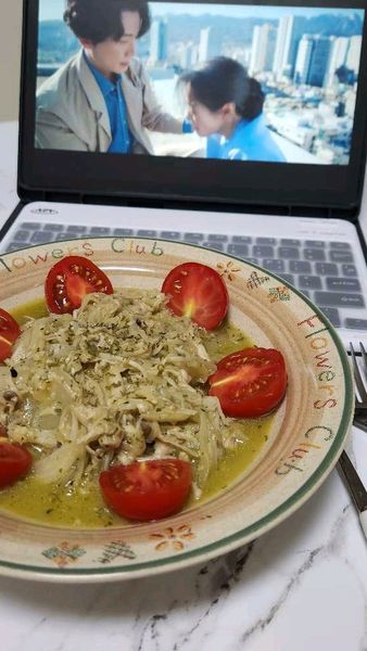 양배추팽이버섯바질파스타의 썸네일