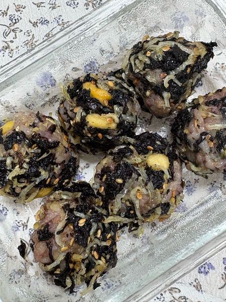 煮干しと海苔ふりかけのおにぎりのサムネイル