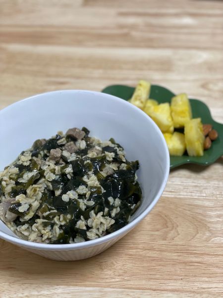오트밀 소고기미역죽의 썸네일