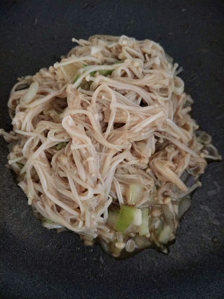 ミニョンのおすすめエノキ茸ソテーのサムネイル