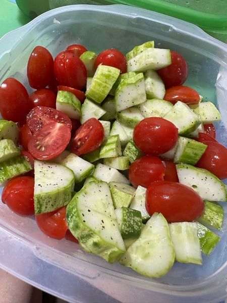 오이 방울토마토 샐러드의 썸네일