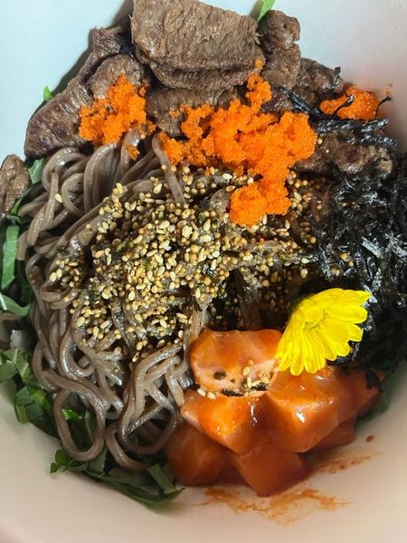 えごま油そば（メミルグクス）のサムネイル
