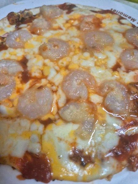 ユジマン ガーリックバターシュリンプピザのサムネイル