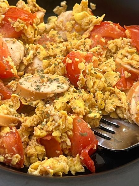 토마토달걀닭가슴살소세지볶음의 썸네일