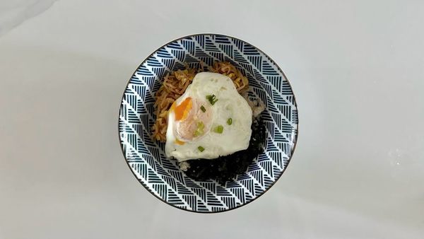 콩나물 계란 덮밥의 썸네일