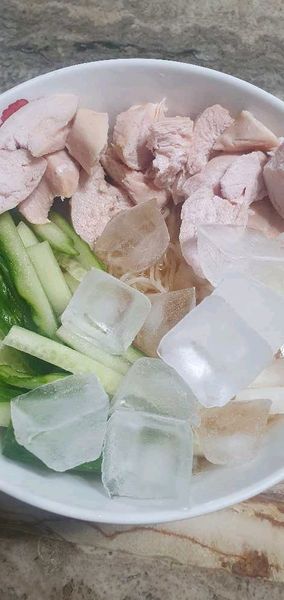 물냉면 (콩담백면) 8/11의 썸네일