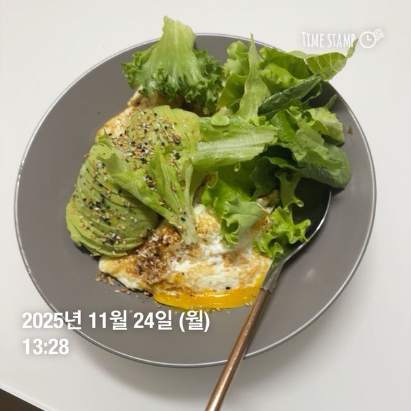 豆腐卵アボカド丼のサムネイル
