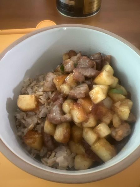 ポテトと豚肩ロースの丼ぶりのサムネイル