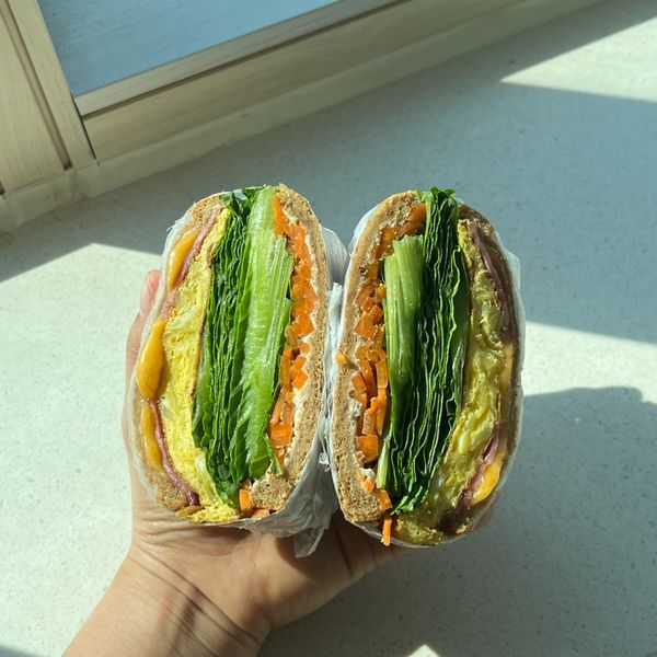 흑돼지 표 통밀 샌드위치의 썸네일