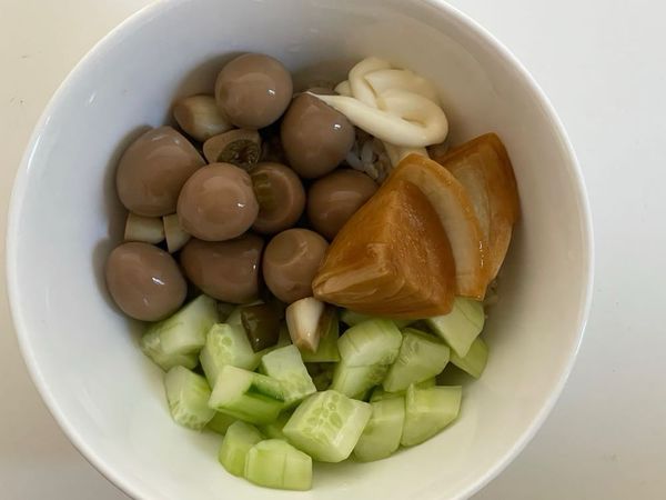 오이메추리알장조림비빔밥의 썸네일