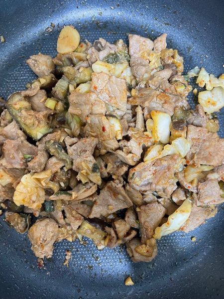 豚肉とナスの丼ぶりのサムネイル
