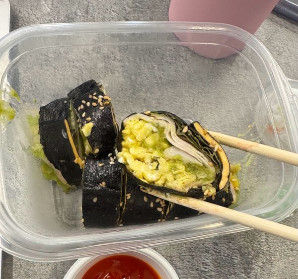 아보카도 계란 키토김밥의 썸네일