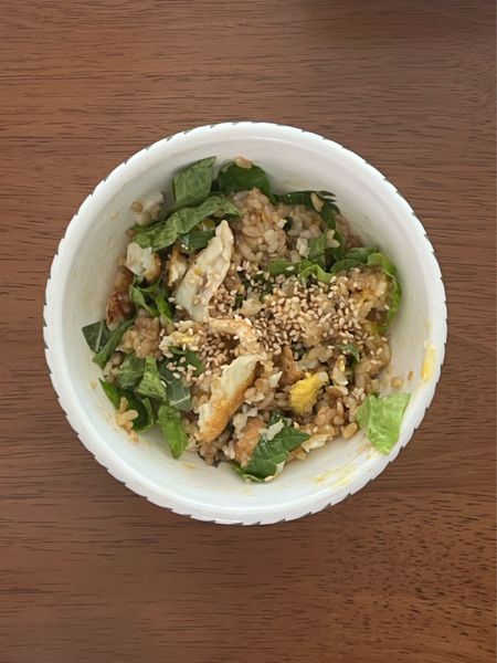깻잎과상추를 곁드린 간장계란밥이다옹의 썸네일